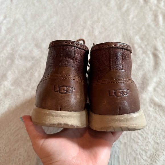 Men’s Ugg Hendrickson Capra chukka leather boots - Picture 4 of 9